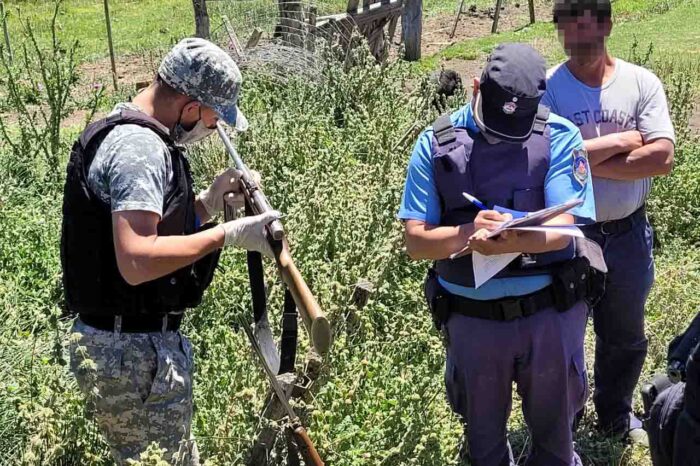 San Martín de los Andes: Sujeto fue notificado por tenencia ilegal de armas de fuego