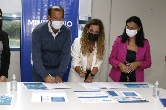 Neuquén articula con organismos nacionales el fortalecimiento de la producción de medicamentos