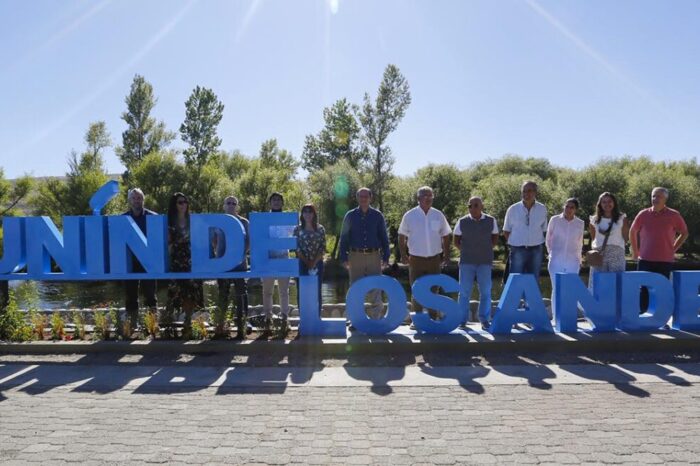 Junín de los Andes: Se inauguró un importante cartel en la  Av. los pescadores y costanera