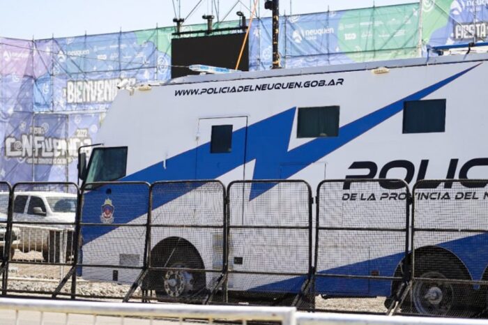 Reconocimiento a la Policía por el operativo de seguridad montado en la Fiesta de la Confluencia