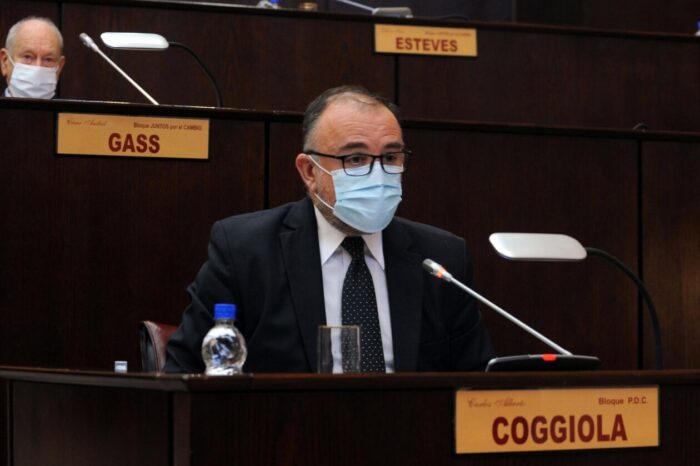 <strong>Consultan por la construcción de la nueva pasarela sobre el Río Cuyín Manzano</strong>