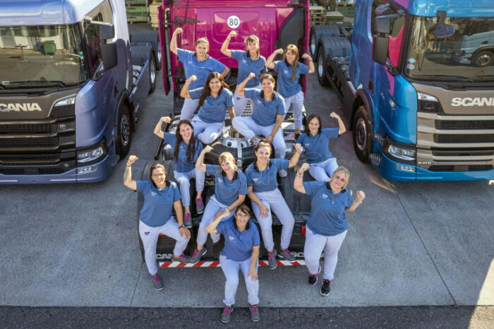 Ya son 36 las mujeres capacitadas para desempeñarse como camioneras