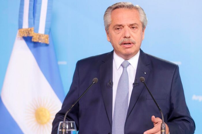 Fernández afirmó que "la batalla" del Gobierno "es contra los especuladores y codiciosos"