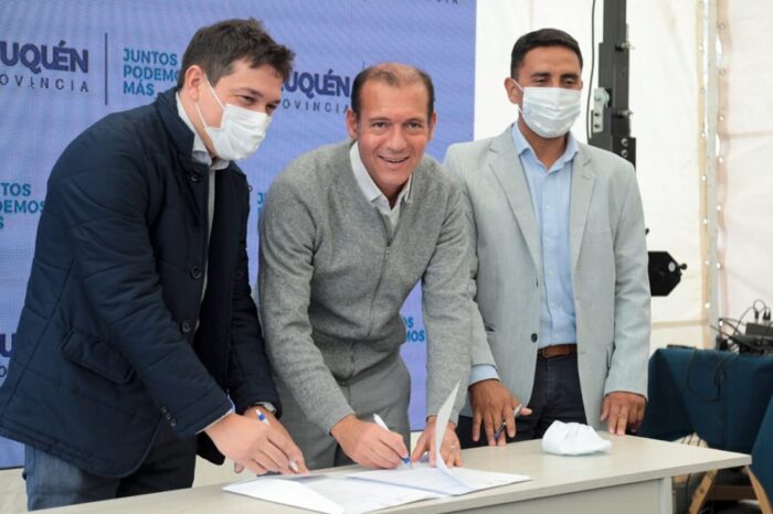 Firmaron acuerdo para la electrificación rural en el Departamento Collón Cura
