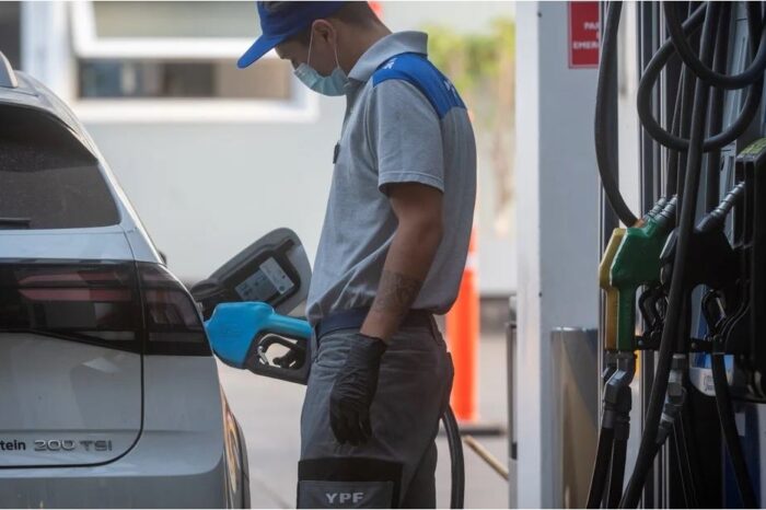 Por el crudo: Los precios de los combustibles suben entre 9,5% y 11,5% desde esta noche