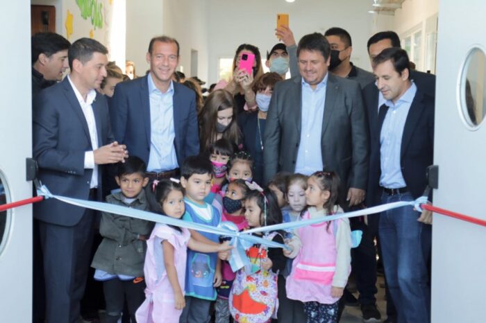 El gobernador inauguró el jardín de infantes N° 76 de Confluencia rural