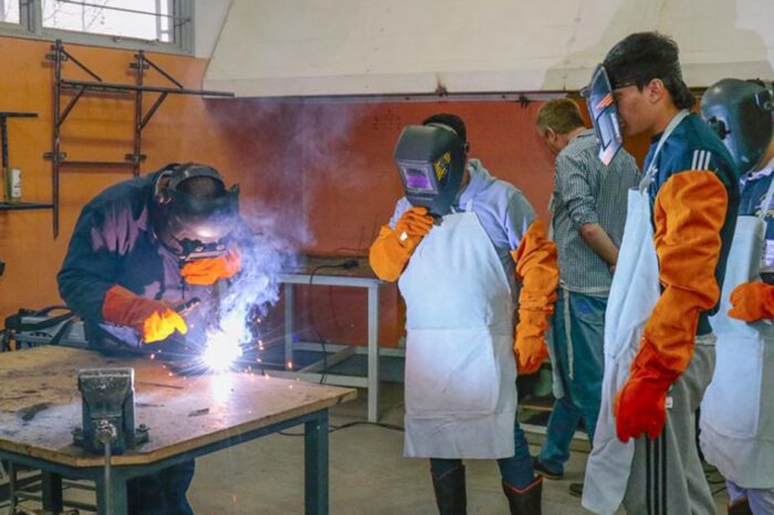 En mayo, el Plan 10 Mil lanzará la convocatoria para nuevos cursos en oficios