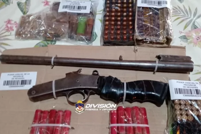 Secuestran un arma de fuego, municiones y elementos mal habidos en allanamientos