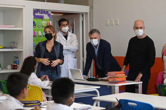 Rodríguez Larreta recorrió con Mauricio Macri una escuela en Nueva Pompeya