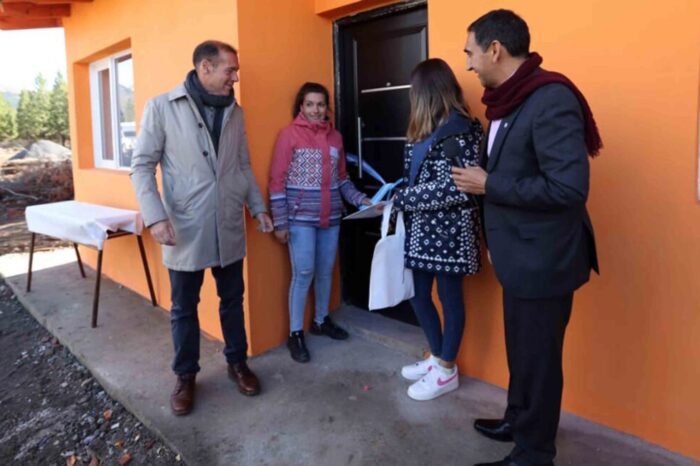 <strong>Las Ovejas celebró con nuevas viviendas y el anuncio de 160 nuevos lotes</strong>