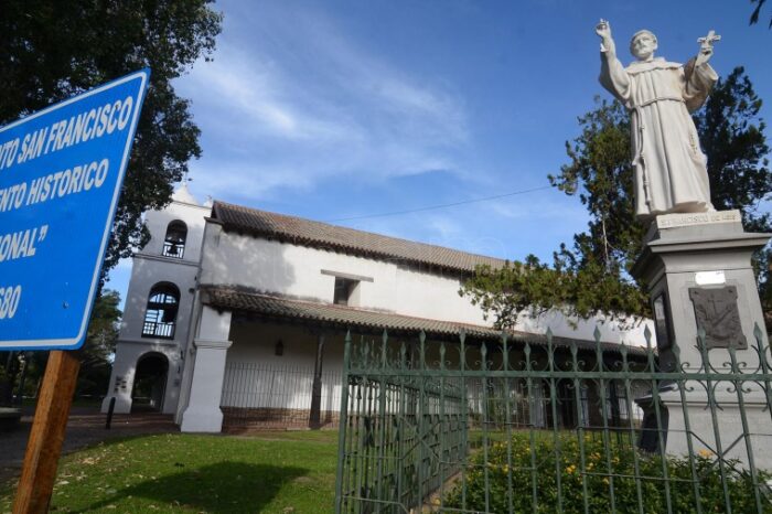 Santa Fe, una ciudad donde se combinan la historia, la fe y la naturaleza