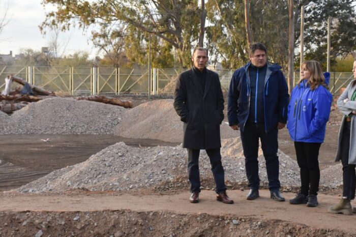 Gutiérrez recorrió la obra de la pista de pumptrack en la Ciudad Deportiva