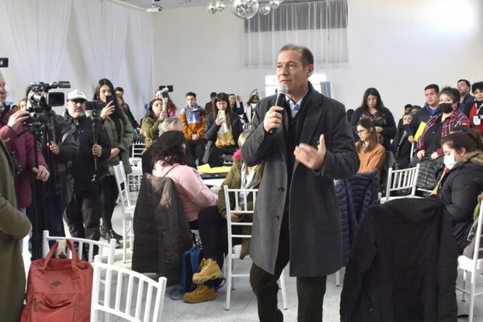 Gutiérrez participó de un encuentro sobre participación ciudadana