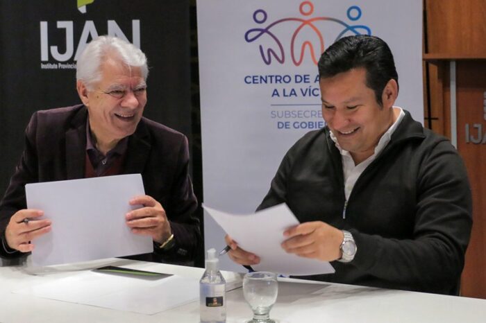 El ministerio de Gobierno y Educación y el IJAN ponen en marcha el programa “Cuidar a quienes cuidan”