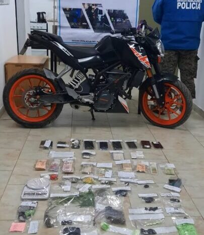 Allanaron dos kioscos narcos, uno frente al Centro Integrador Comunitario y otro en cercanías del playón de la Escuela 359