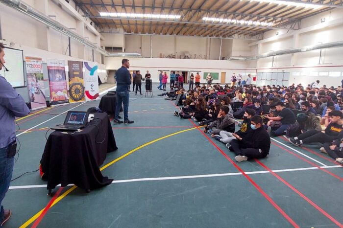 El programa “TC2000 va a la escuela” se desarrolló en tres EPET de Neuquén capital