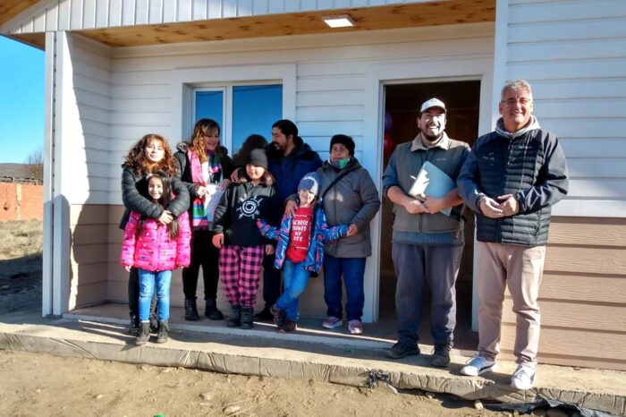 Junín de los Andes: Entregan viviendas a empleados municipales