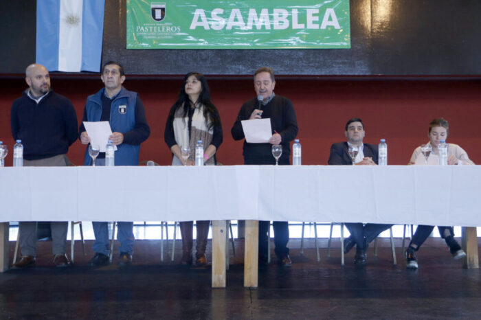 Pasteleros: Contundente respaldo a Hlebowicz que se encamina a una nueva reelección