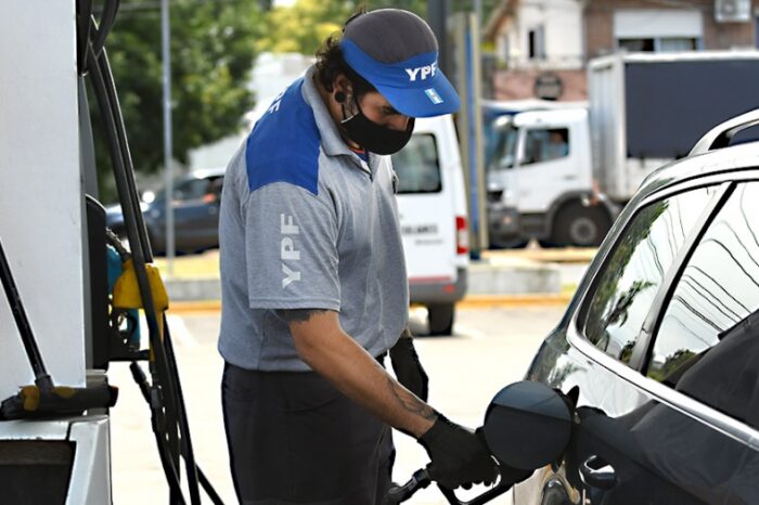 El Gobierno aseguró que la provisión de gasoil "se irá normalizando progresivamente"