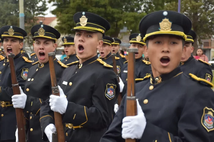 Cadetes de la Policía del Neuquén, juran fidelidad a nuestra enseña patria