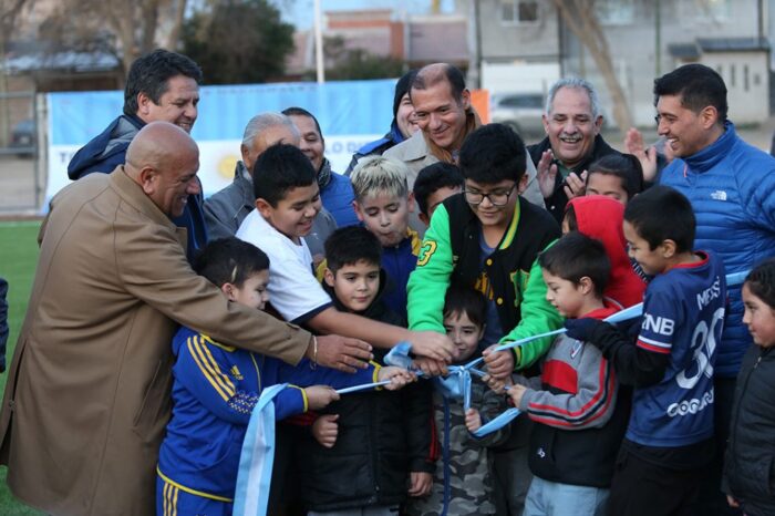 El barrio Belgrano ya tiene su cancha de césped sintético