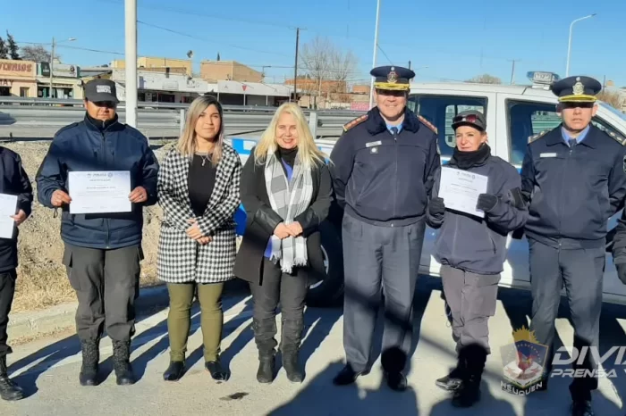 Firma de Convenio entre la Policía del Neuquén y la Municipalidad de Senillosa.