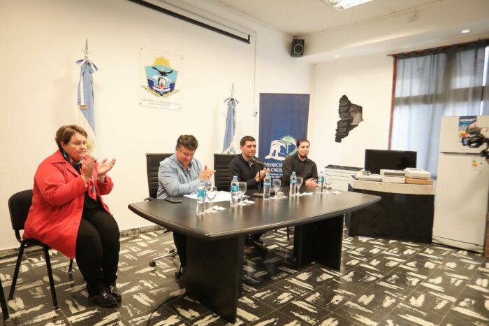 <strong>Koopmann entregó equipamiento para el hospital de Chos Malal</strong>