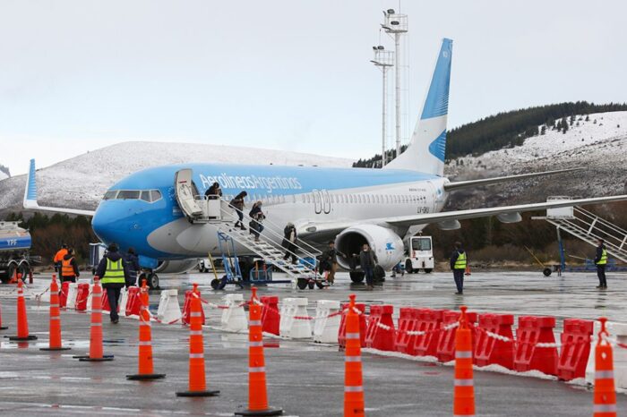 Gutiérrez confirmó 25 frecuencias semanales al aeropuerto Chapelco