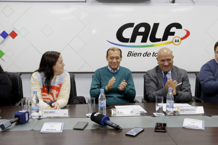 Firman convenios con CALF para fortalecer el acceso a la ciudadanía