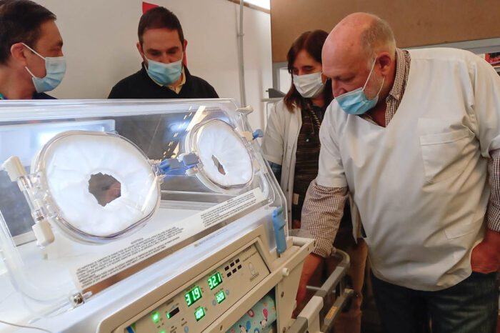 Donan incubadora de transporte para el Hospital Provincial Neuquén