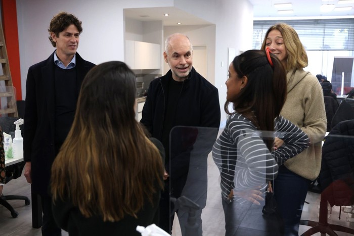 Rodríguez Larreta y Lousteau recorrieron una empresa que participa de Empleo Joven