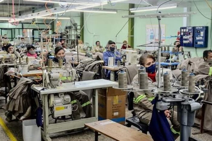 El Gobierno avanza en la conversión de planes sociales en empleo genuino