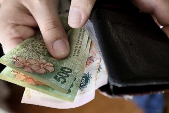 El salario mínimo será de $51.200 a partir de septiembre