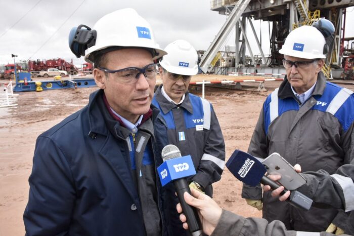 Gutiérrez y el embajador Stanley destacaron el potencial de Vaca Muerta