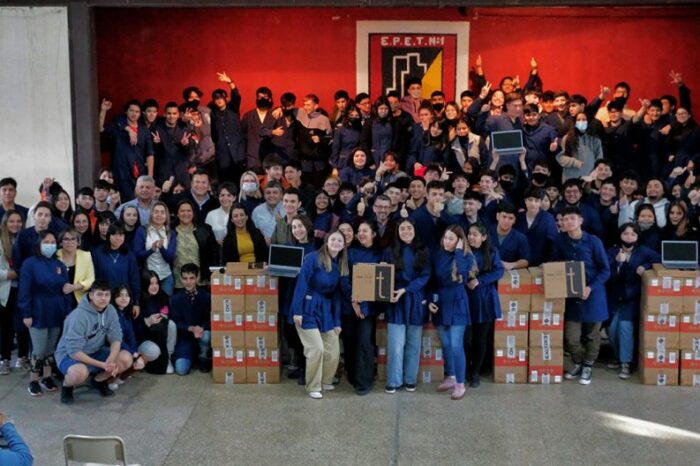 Entrega de notebooks: 3.500 estudiantes recibieron su dispositivo