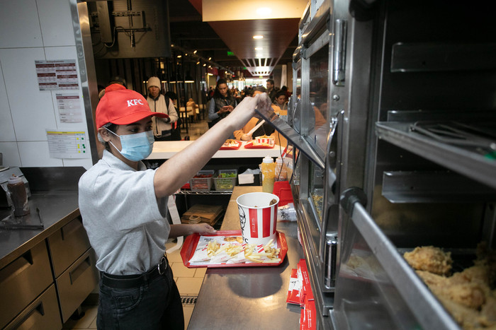 Plan Empleo joven: historias y desafíos de quienes consiguen su primer trabajo en blanco en la Ciudad