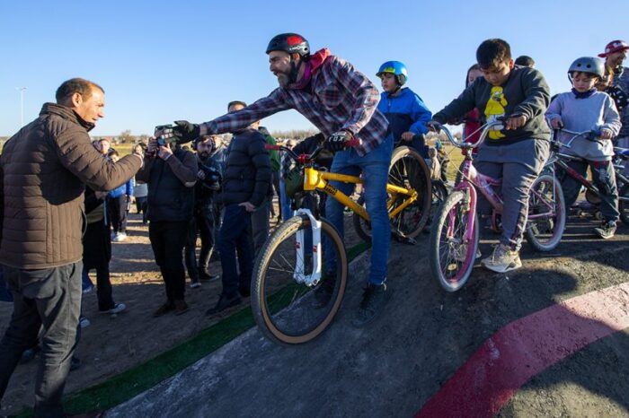Gutiérrez y Gaido inauguraron una pista de pump track y supervisaron el avance de obras