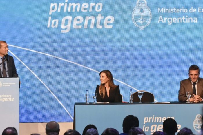 Massa ratificó a los hidrocarburos como política de Estado