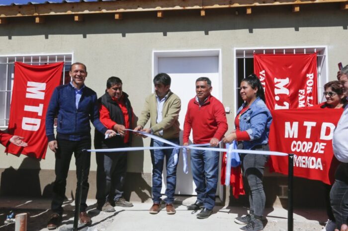 Gutiérrez entregó 20 viviendas en Picún Leufú