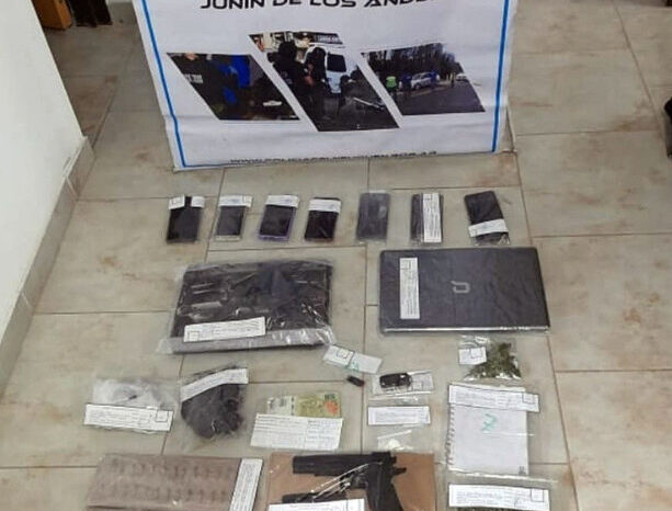San Martín de los Andes: Desbaratan dos kioscos de venta de drogas a metros de una escuela primaria
