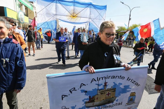 Gutiérrez participó del gran desfile federal de los veteranos y veteranas de Malvinas