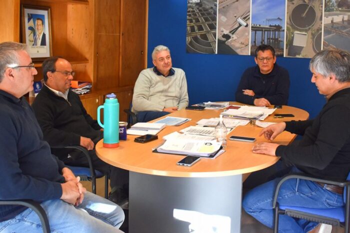 Reuniones de trabajo por obra de saneamiento en Villa el Chocón