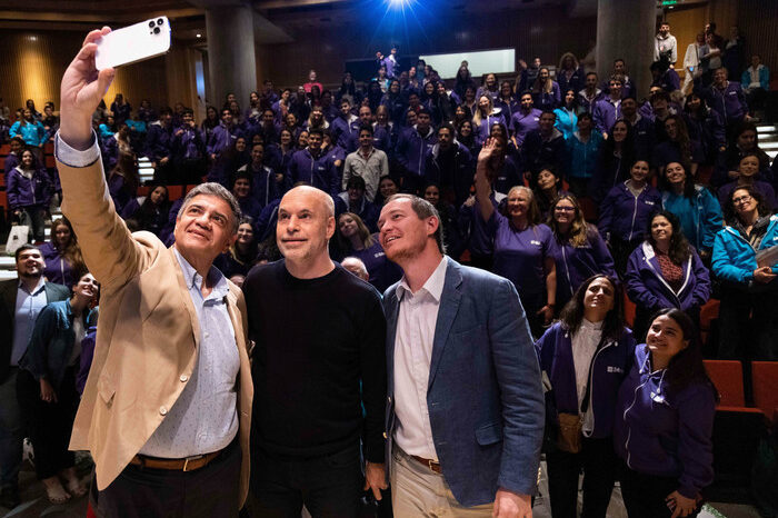 Rodríguez Larreta recibió a los 400 voluntarios de la Cumbre Mundial de Alcaldes de C40
