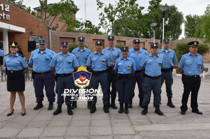 Acto por los 99° años de comisaria 12° valentina norte rural