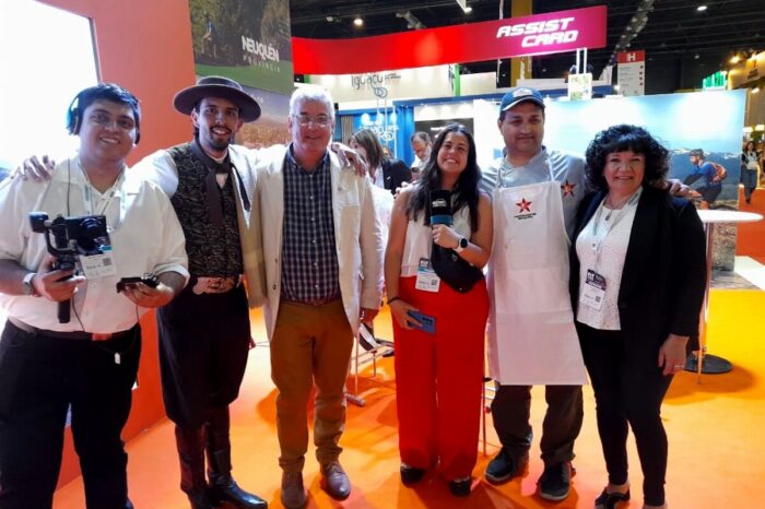 Corazini participó de la "FIT 2022", junto a un stand de Junín de los Andes