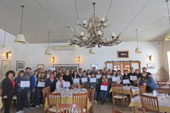 Junín de los Andes: varios jóvenes realizaron un taller de Mozos y Camareras