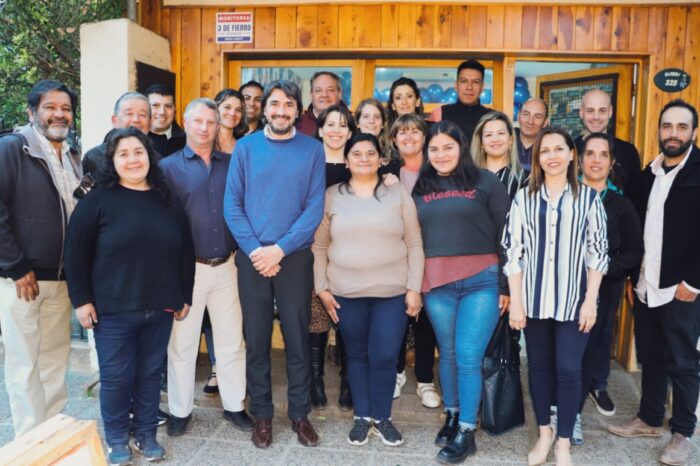 Saloniti presentó la lista de concejales para la interna del MPN