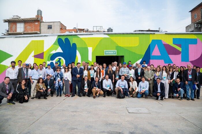 Más de 100 funcionarios del mundo recorrieron el Barrio Mugica
