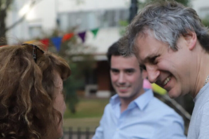 Reunión de vecinos y vecinas de Montserrat con Felipe y Marcelo