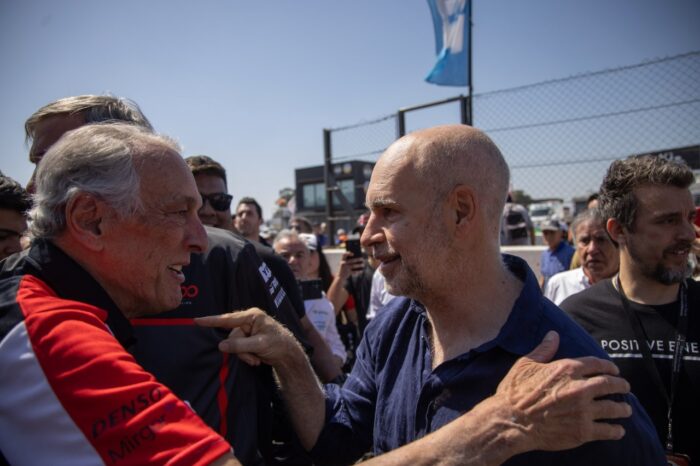 Rodríguez Larreta participó de la gran fiesta del TC2000 que se vivió en la Ciudad